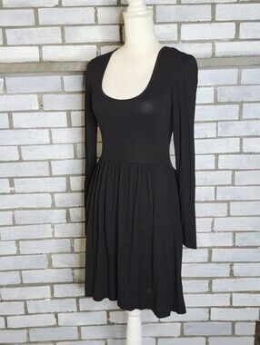 • French Connection Women's Long Sleeve Knit Scoop Neck Dress Size 0 Black